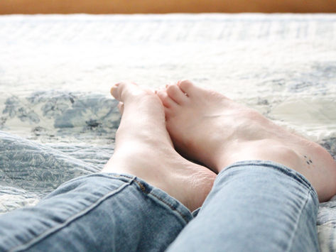 CBD Oil For Plantar Fasciitis: Does It Help? Best CBD For Foot Pain 2021