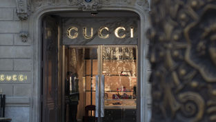 the luxury sector is finally getting into the secondhand business: the example of Gucci