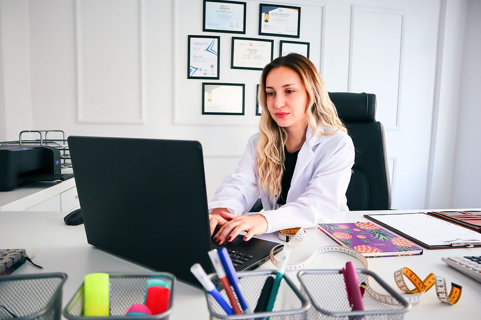 Empowering SNFs with Pharmacist-led Online Consultation Services