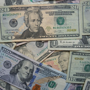 Understanding Legal Administrator Salaries: A 2024 Guide