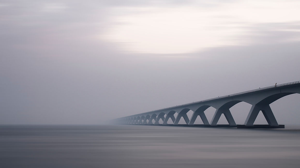 Ponte moderno ispirato ai lavori all'avanguardia di M6