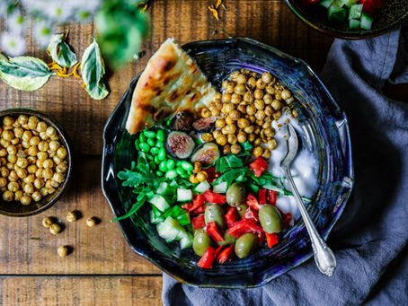 GREEK CHICKPEA SALAD