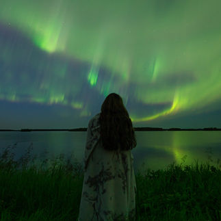 Finding solace: Embracing the Northern Lights for therapeutic healing and photogprhay in Pinehouse Lake