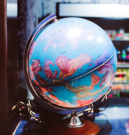 Image by Nastya Dulhiier