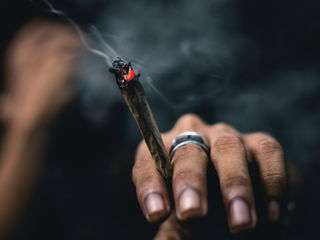Cannabisrøykende turister er ikke velkomne i Thailand, sier helseministeren