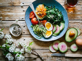 What does a healthy diet look like for a marathon runner?