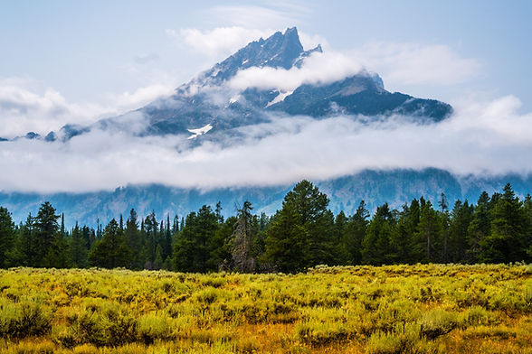 Montana mountains with cloud cover on an autumn day