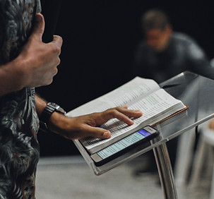 Image by Nycholas Benaia