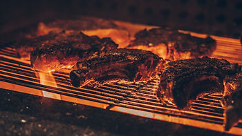 Vlees grillen en verschillende bereidingstechnieken