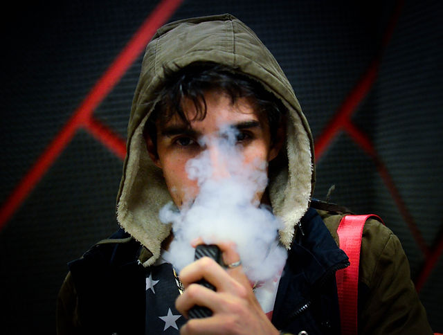 928 smoke and vape Geekvape Geek Bar Pulse Review: Astronomical Flavor!