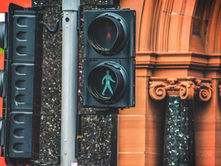 18.08.2025: Regulación global y responsabilidad en la IA generativa