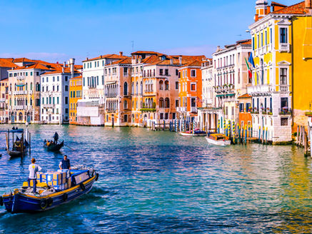 Venice Travel Guide: How to Visit this City on a Budget!