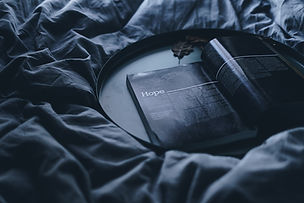 Image by Toa Heftiba