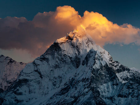 Nepal bietet Gratis Bergbesteigungen an