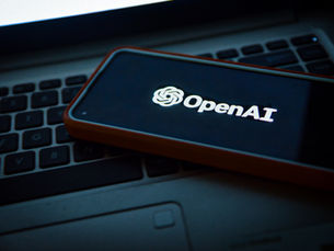 Cómo indexa OpenAI los contenidos de tu website, sus riesgos y oportunidades y recomendaciones estratégicas de SEO y branding.