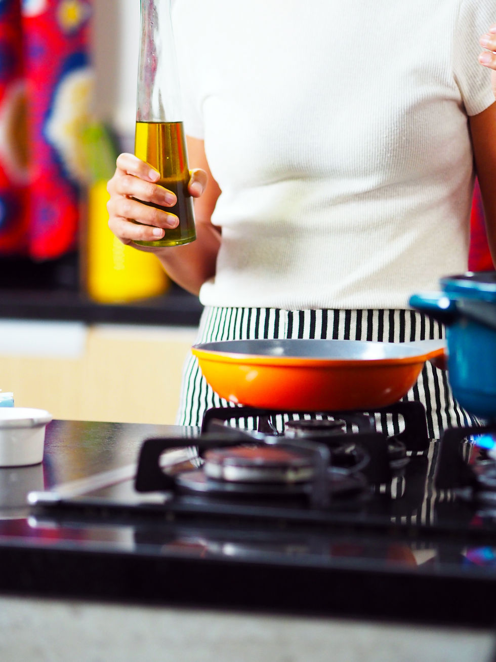 sauce pan oil stove top