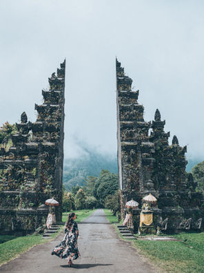 Deutschsprachiges Bali Yoga Retreat, Island of the Gods, 01. - 10. April 2025, Ohana Yoga Studio, Elisabeth Lorbeer