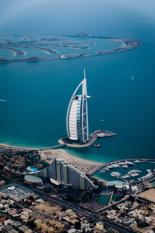 Comprehensive Strategic Briefing: Luxury General Managers in the Middle East: Mastering the Q3 2025 Landscape - Including Strategic Recommendations