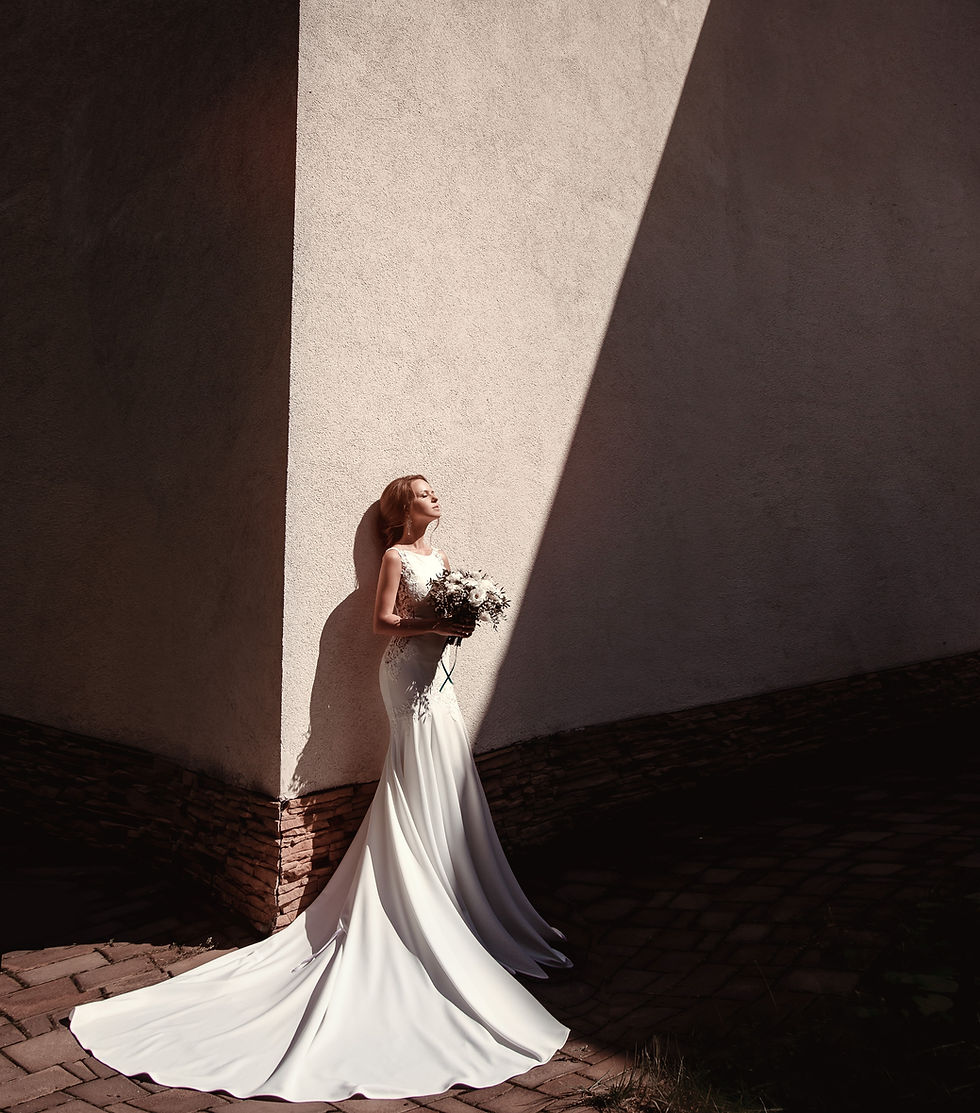 A bride during her photoshoot in Dubai, after her wedding. Dubai wedding photography