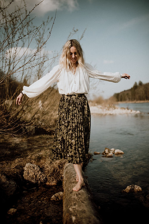 Image by Kinga Howard
