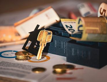 Image by Jakub Żerdzicki