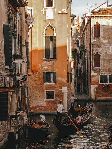 Image by Liubov Ilchuk. Fall in Venice.