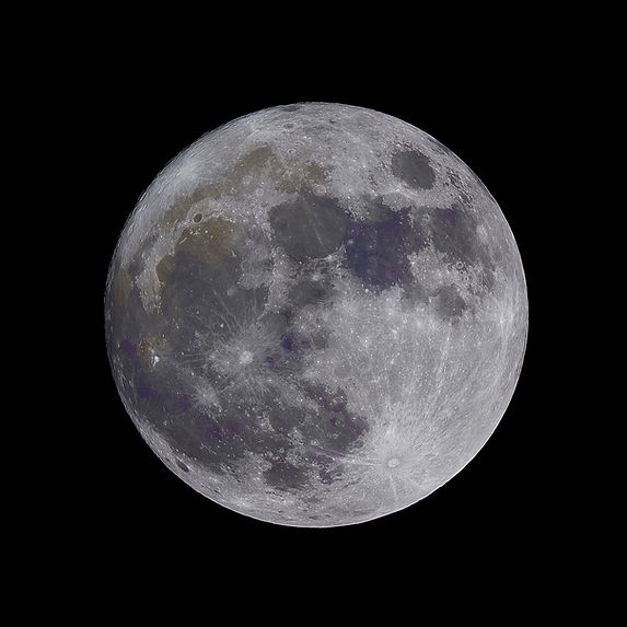 full moon in black background_edited.png