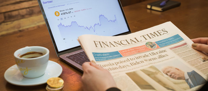 Why Most Investors Lose Money in "Hot" Markets (And How to Actually Read One)