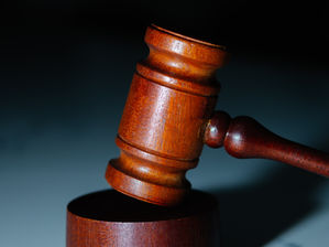 Gobernadora Kelly abre convocatoria para juez magistrado en el oeste de Kansas