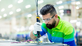 Modern Manufacturing Without Capital Bottlenecks: Leasing That Keeps Throughput and Uptime on Track