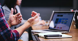 Consultants working on strategic solutions – RavenCloud
