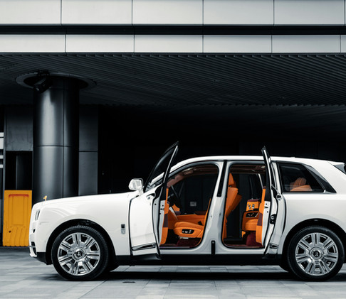 Rolls Royce Cullinan - Luxury SUV available for exotic car rental in Metro Atlanta, Buckhead, Decatur, Alpharetta, Lawrenceville, Roswell, Norcross, Duluth, Woodstock, Stone Mountain, and Sandy Springs.