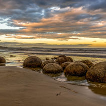 Moerki Boulders