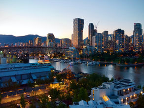 Scenic views from Kitsilano Beach, one of the best places to live in Vancouver in 2025