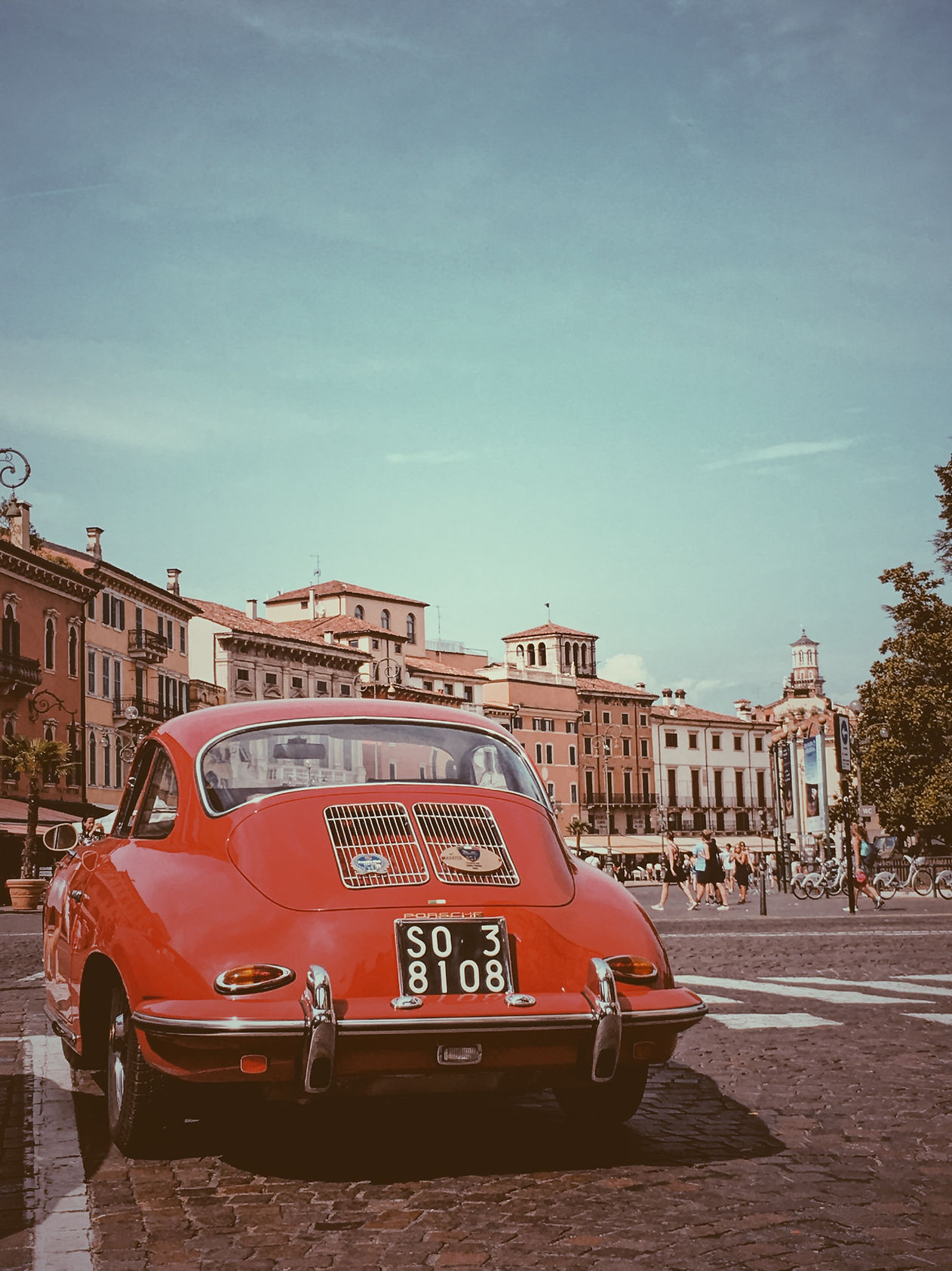 Image by Jonatan Hernandez