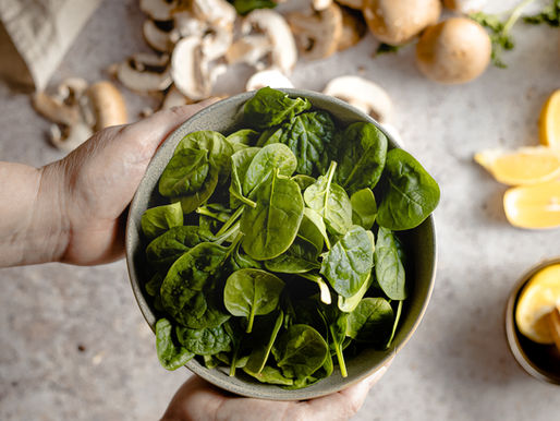Spinach Gardening: A Green Living Guide to Growing, Harvesting, and Enjoying Spinach
