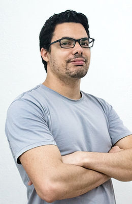 Image by Jonas Kakaroto