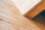 Incrocio di travi di un tetto in legno