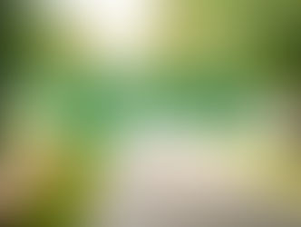Une main qui tient un hashtag "green"