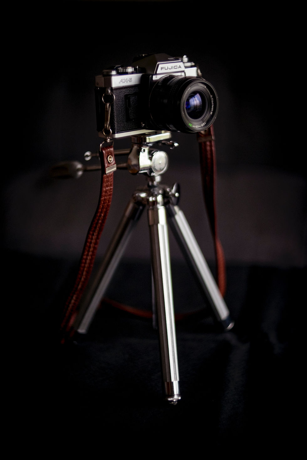 Camera tripod