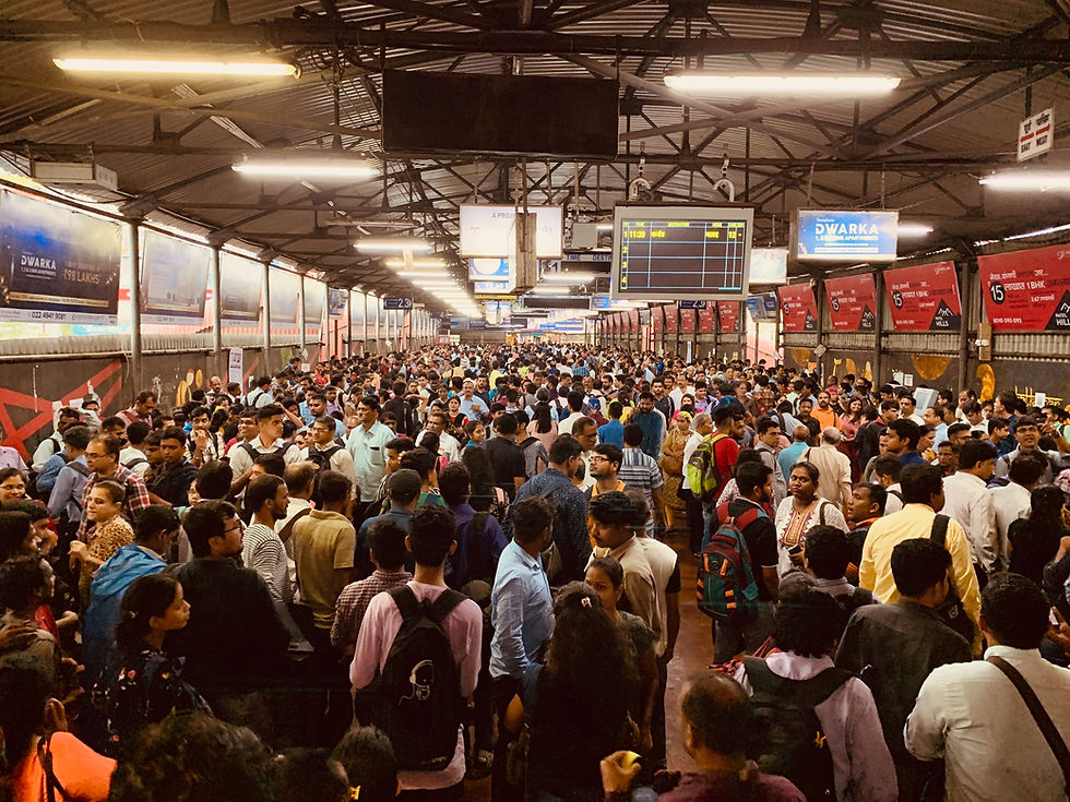 Crowded Mumbai Railway station
