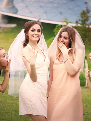 Hvem Skal Planlægge Polterabend? Tips og Idéer til en Magisk Fejring!