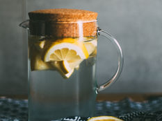 Her şeyin tedavisi bulundu: Limonlu su! 