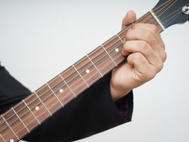 Tutorial 10: weitere wichtige Akkorde für dein Gitarrenspiel !!!