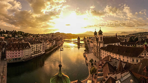 Lucerne long-distance private transfers to Lake Como, Hallstatt, Zurich, Venice, and European alpine destinations with MYEUTAXI