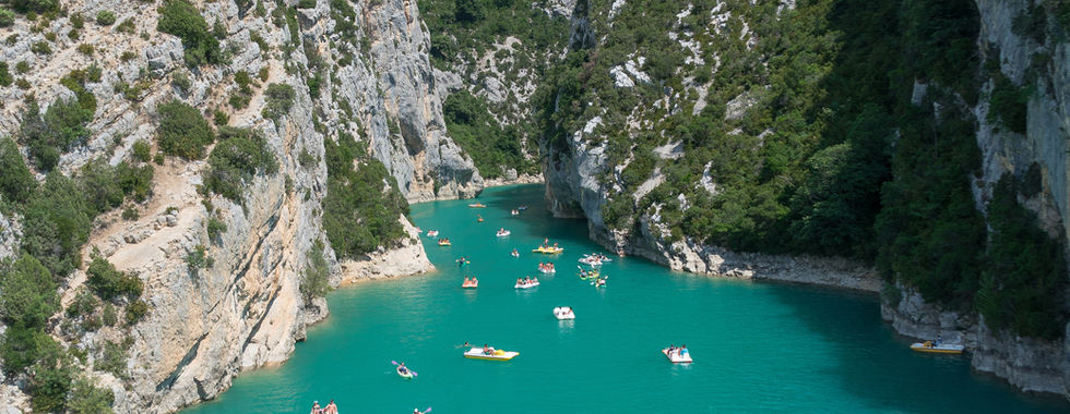 ¿Dónde alquilar una barca a pedales en las gargantas del Verdon?