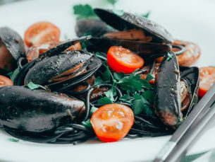Cozze con Pomodorini Ciliegia (Mussels with Cherry Tomatoes)