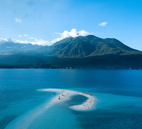 Image by Nico Alumbro