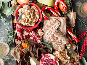 9 ways to minimize the impact of food, drink & stress on migraines during the holidays