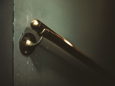 The Ultimate Checklist for Hiring a Locksmith Leeds